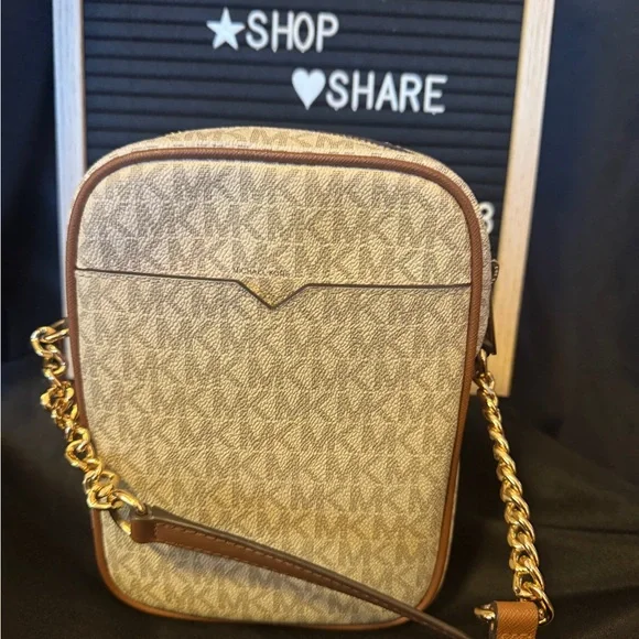 Michael Kors Jet Set Travel Medium Logo Crossbody NWOT - Picture 6 of 14